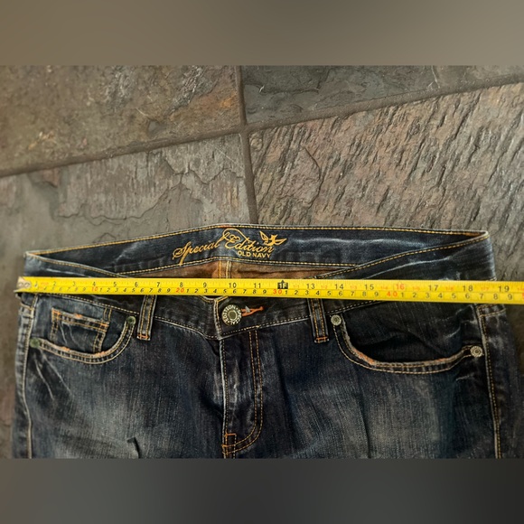 Old Navy - special edition rugged jeans - Picture 6 of 9